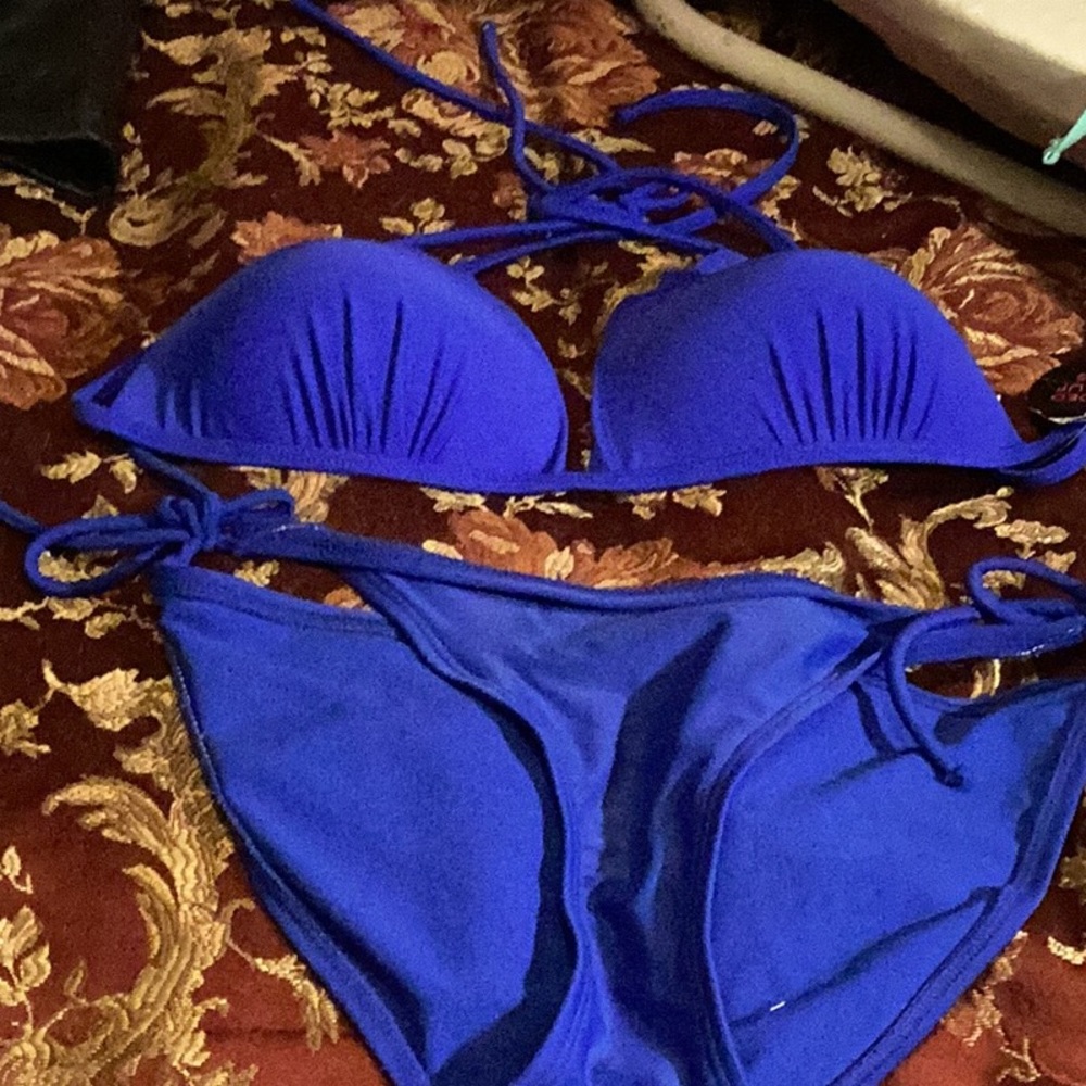 Large top small bottoms